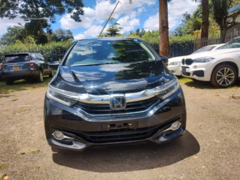 Honda Fit shuttle    - 2018
