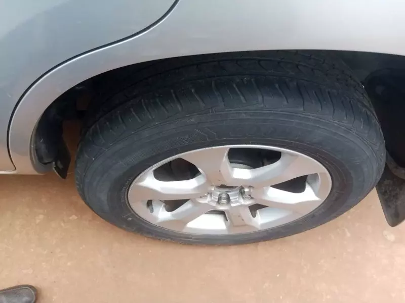 Toyota Vanguard    - 2012