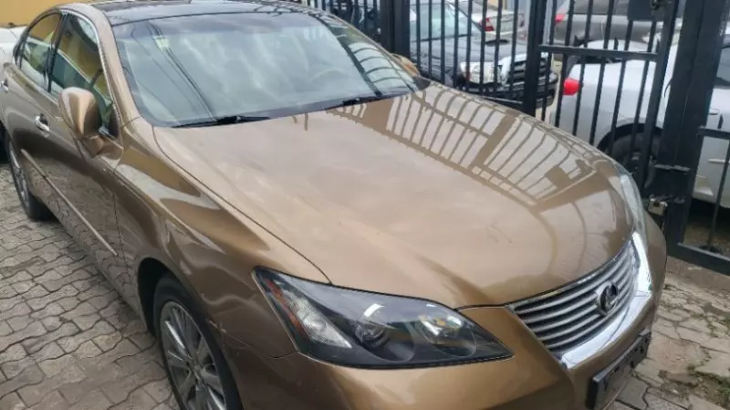 Lexus ES   - 2008