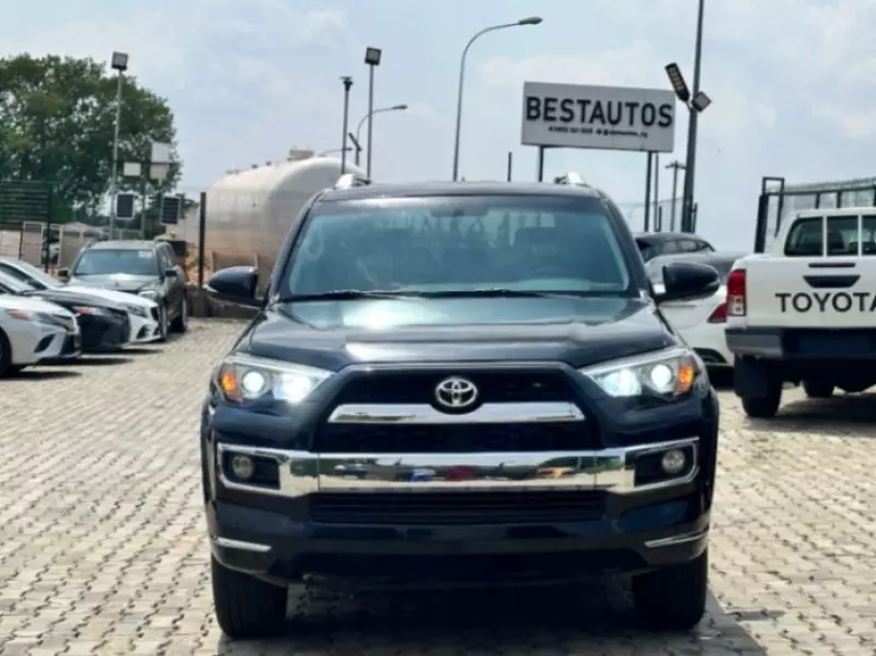 TOYOTA 4-Runner   - 2018