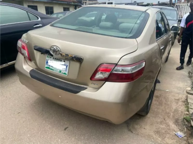 Toyota Camry   - 2008