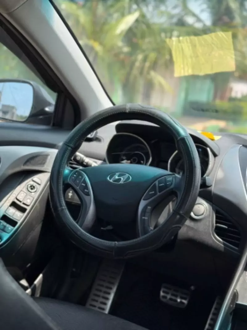 Hyundai Elantra   - 2018