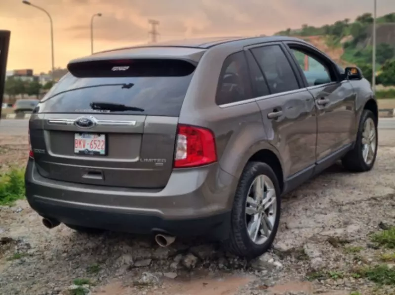 Ford Edge   - 2012