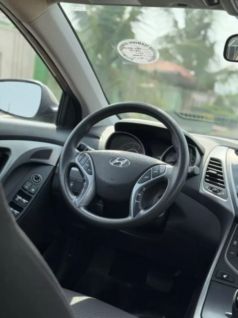 Hyundai Elantra   - 2015