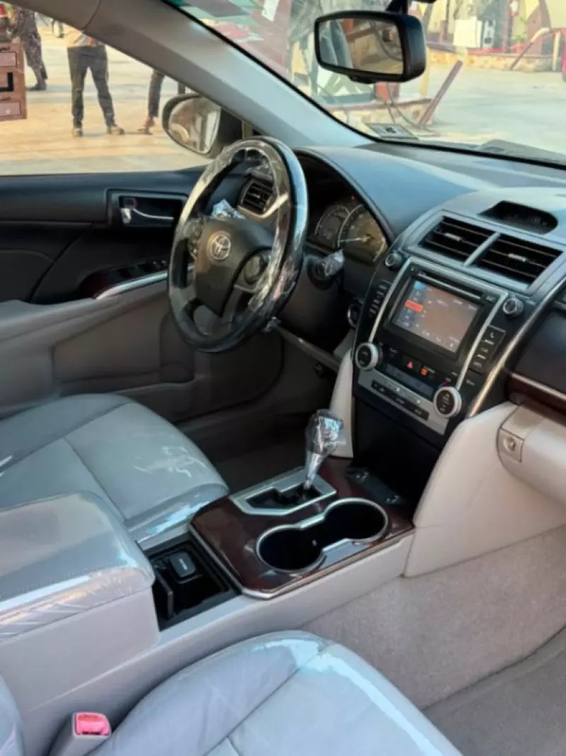 TOYOTA Camry - 2013