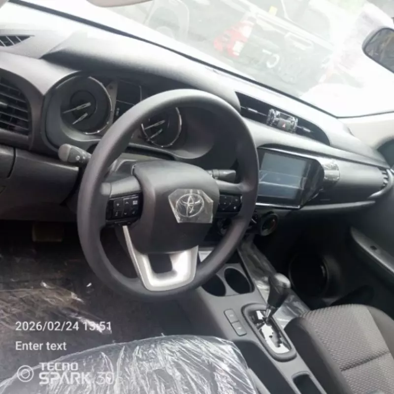 Toyota Hilux - 2025