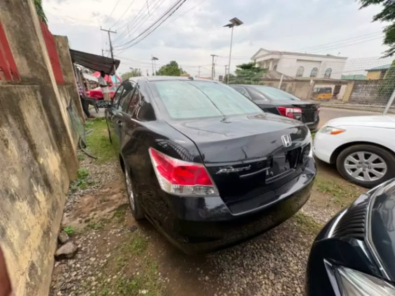 Honda Accord   - 2009