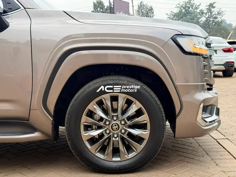 TOYOTA Land Cruiser   - 2022