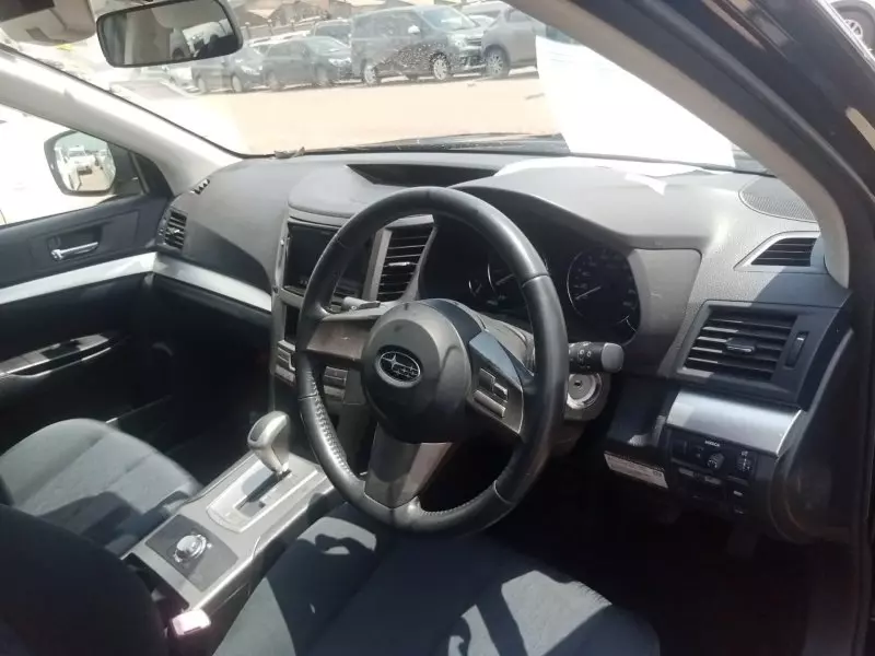 Subaru Legacy   - 2012