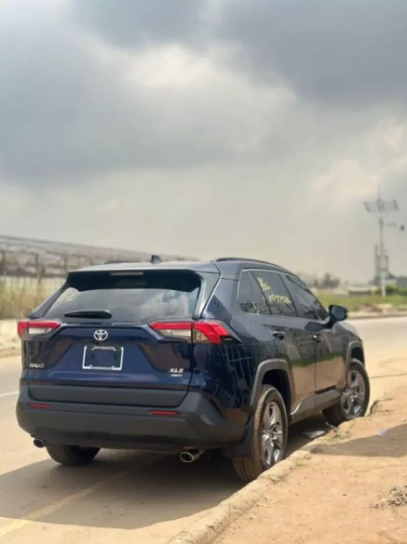 Toyota RAV 4   - 2024