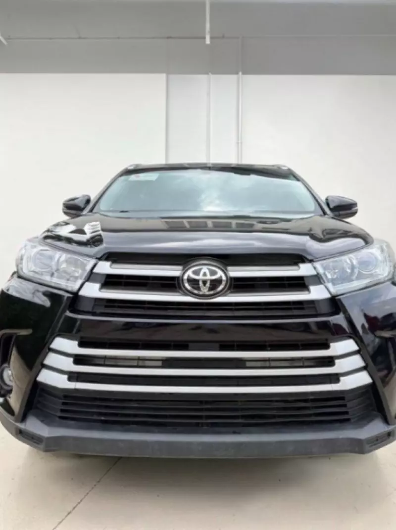 Toyota Highlander   - 2016