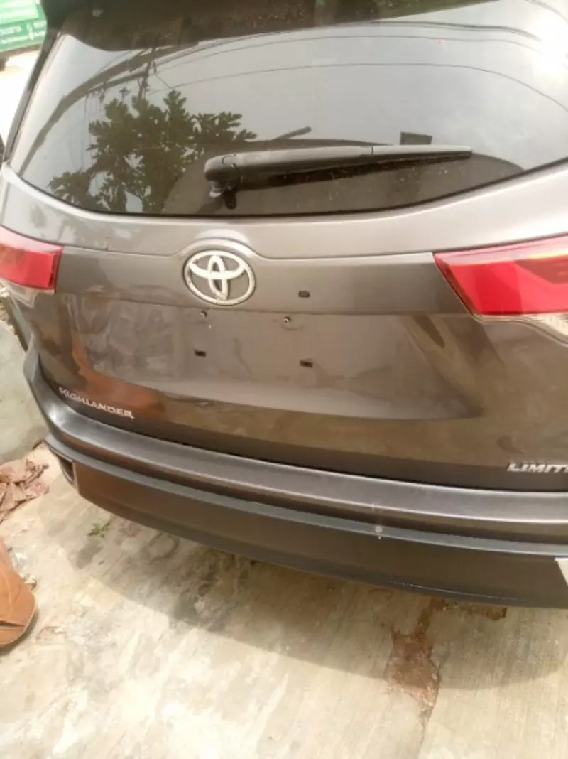 Toyota Highlander   - 2018