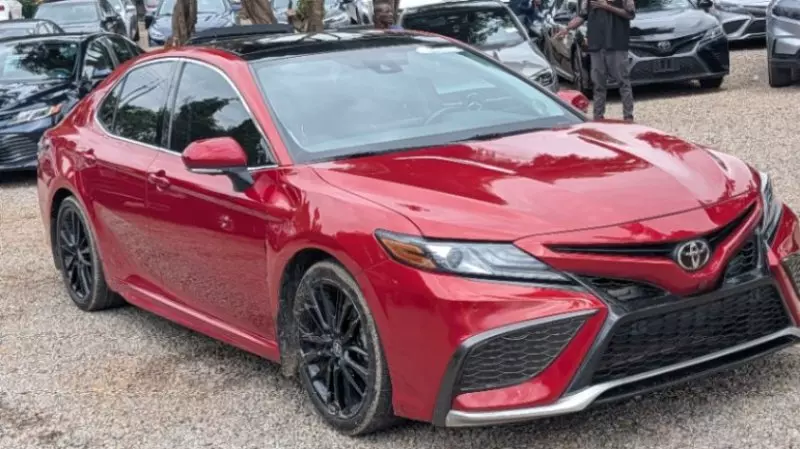 TOYOTA Camry   - 2021