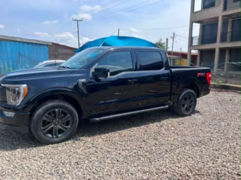 TOYOTA Tundra   - 2024