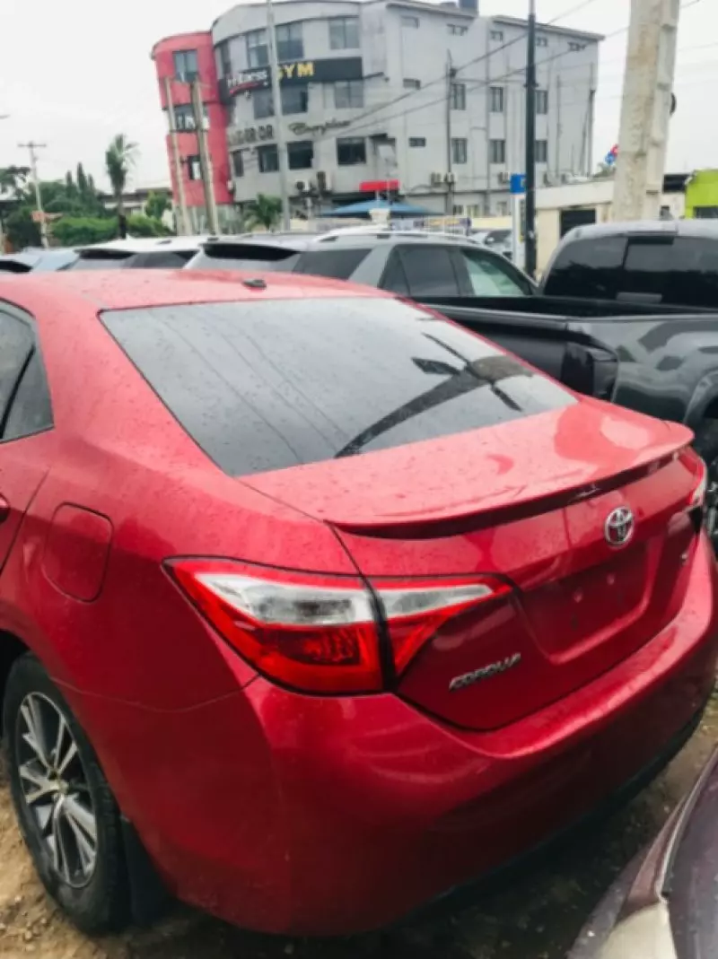 Toyota Corolla   - 2016