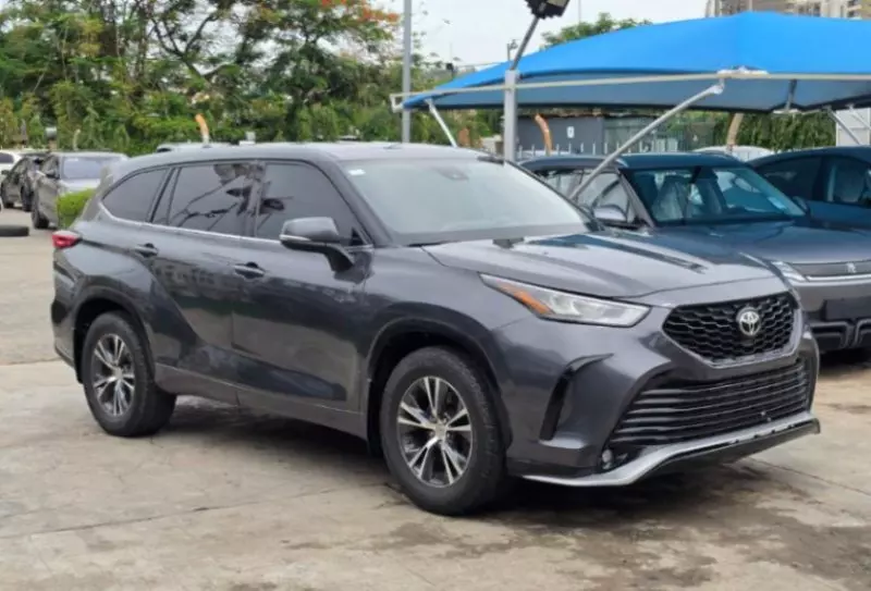 Toyota Highlander - 2021
