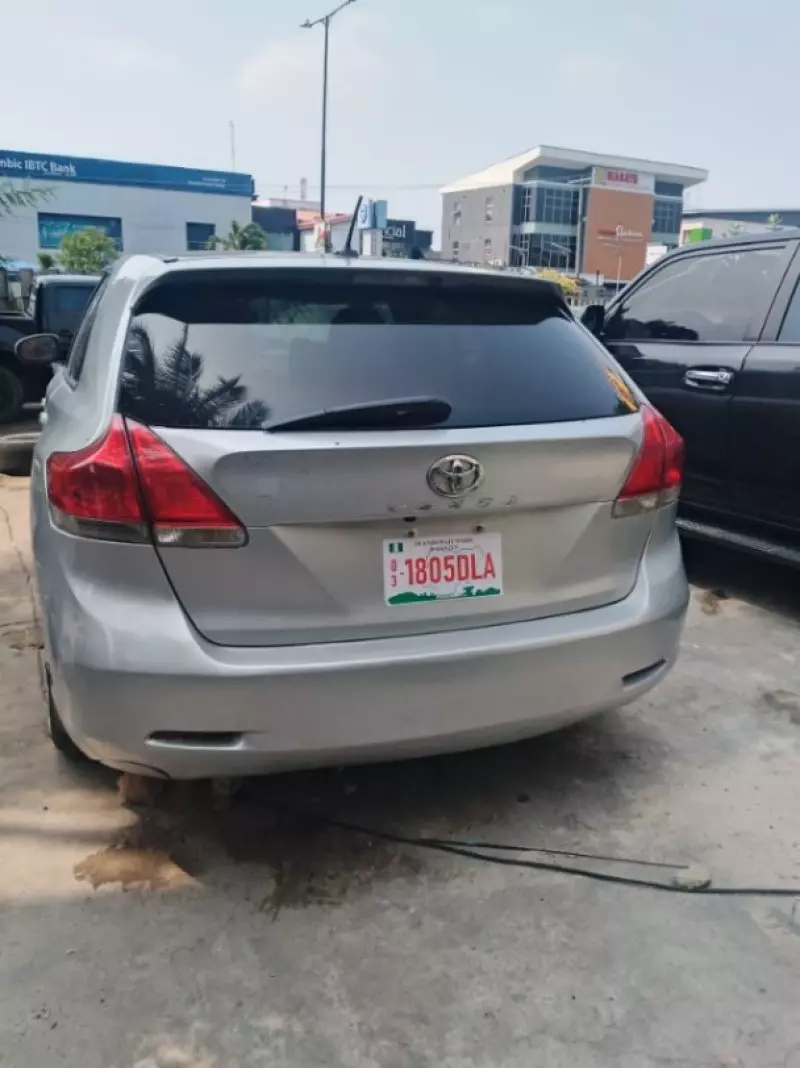 TOYOTA Venza   - 2010