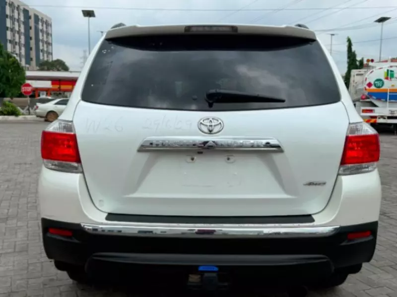 TOYOTA Highlander   - 2012