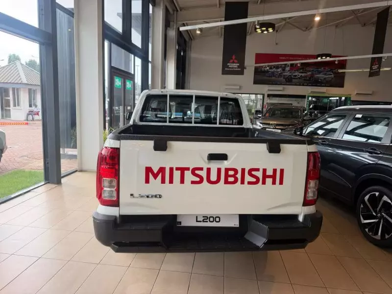 Mitsubishi L200   - 2025