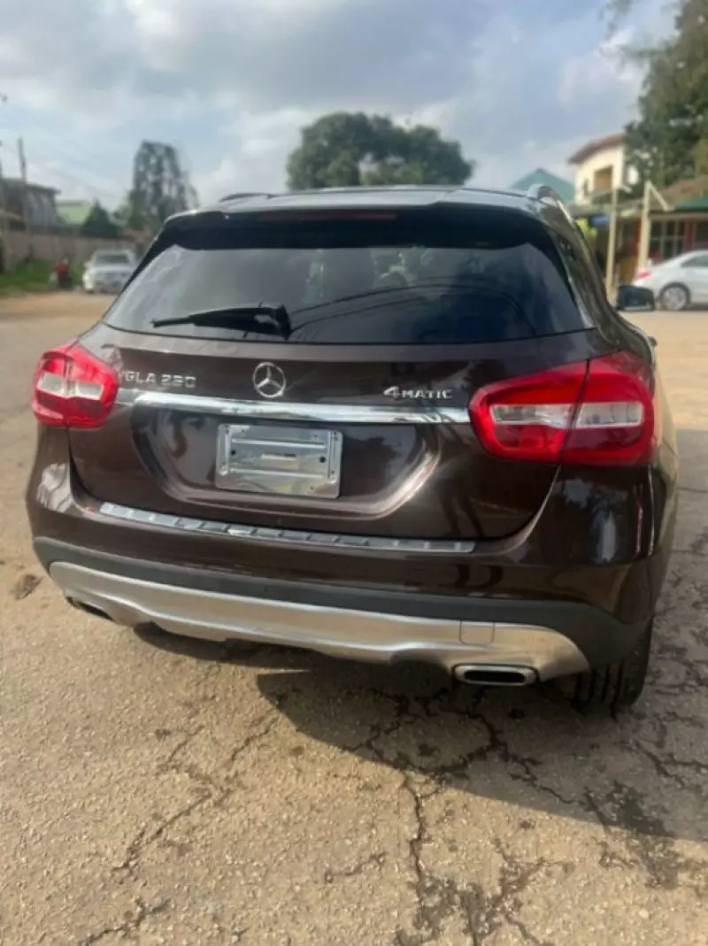 Mercedes-Benz GLA-Class   - 2015