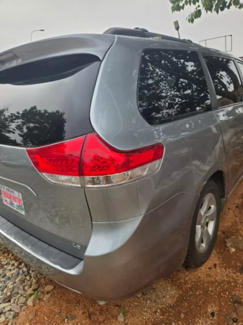 Toyota Sienna   - 2014