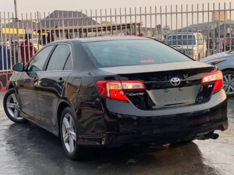 TOYOTA Camry   - 2013