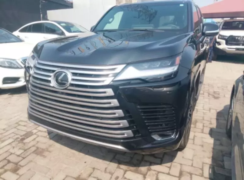 Lexus LX   - 2025