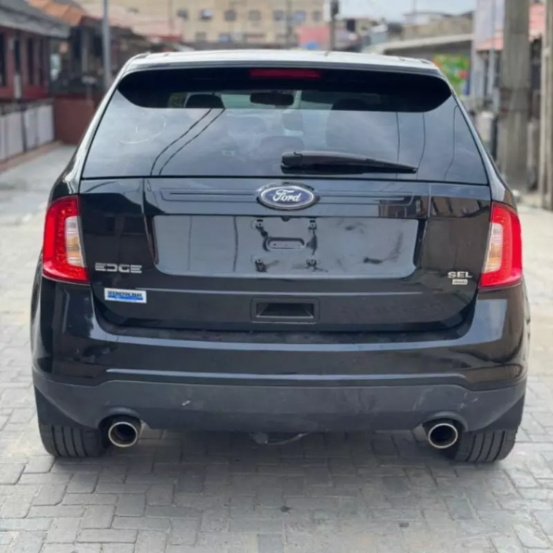 Ford Edge   - 2012