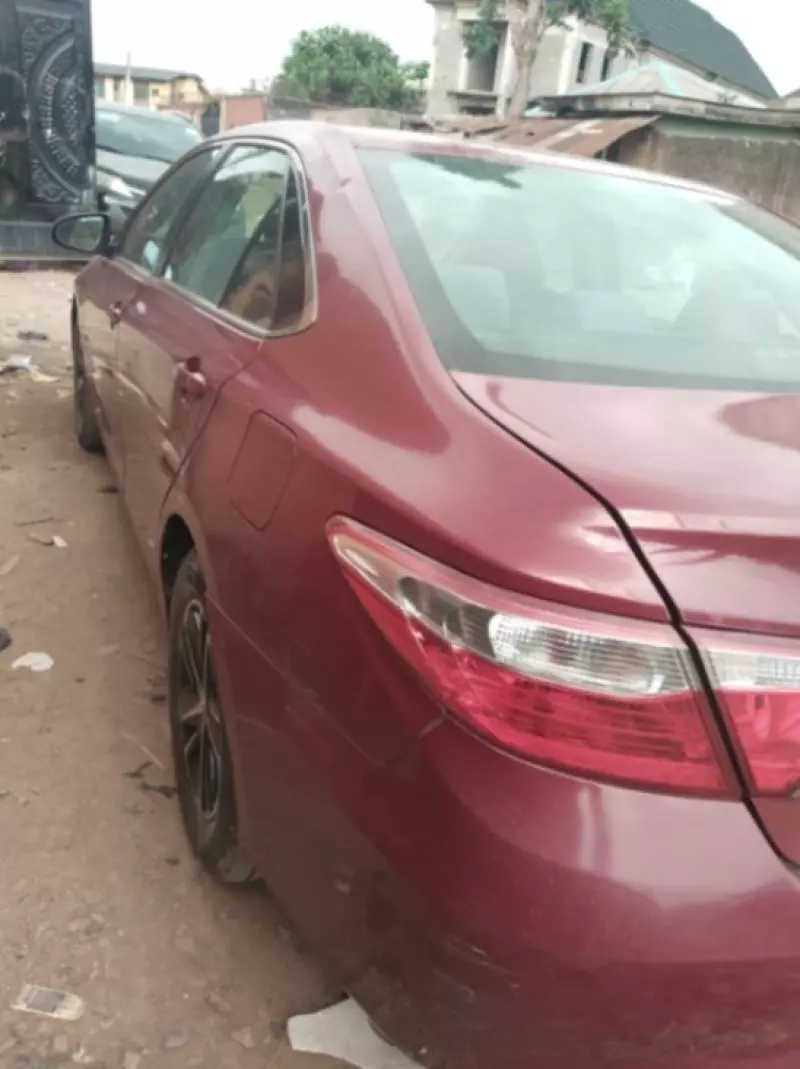 Toyota Camry   - 2016