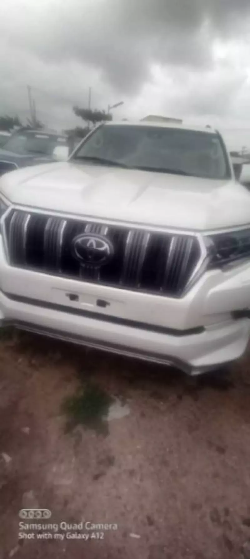 Toyota Landcruiser Prado - 2023