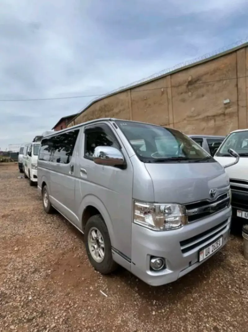 Toyota Hiace   - 2016