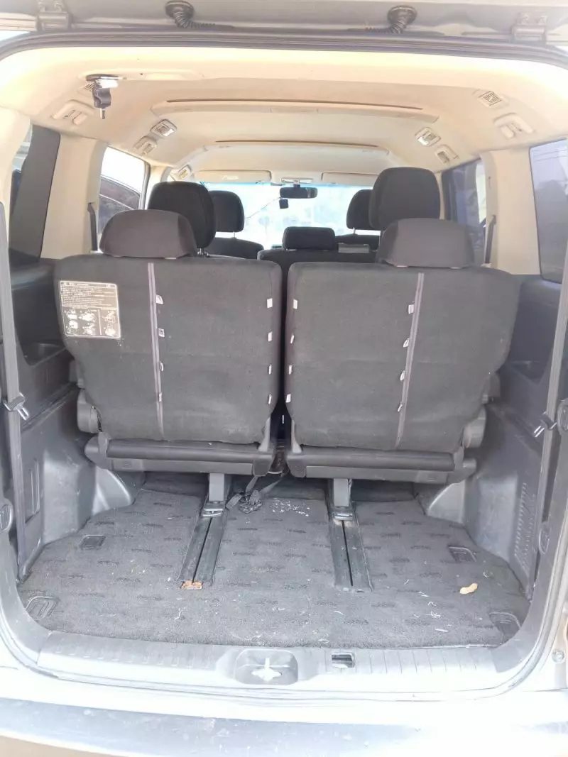 Mitsubishi Delica    - 2015