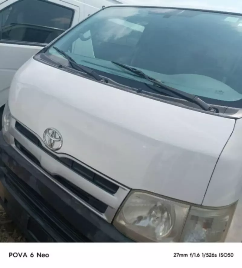 Toyota Hiace   - 2013