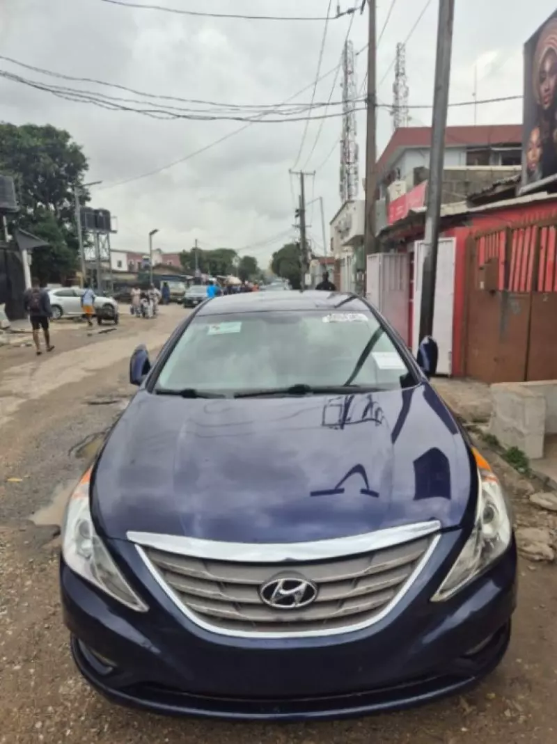 Hyundai Sonata   - 2014