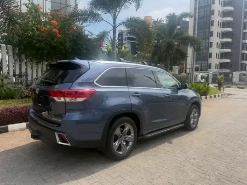 TOYOTA Highlander   - 2017