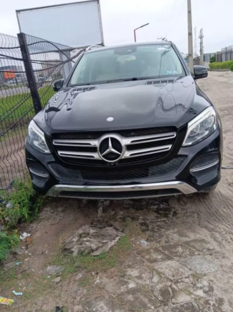 Mercedes-Benz GLE 350   - 2016