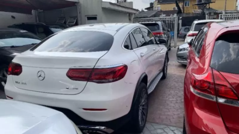 Mercedes-Benz GLE 300   - 2021