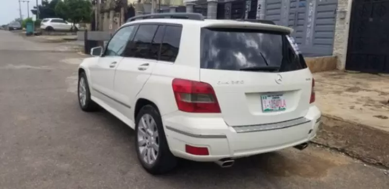 Mercedes-Benz GLK 350   - 2012