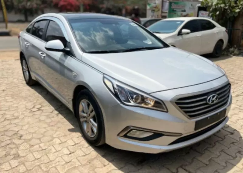 Hyundai Sonata   - 2015