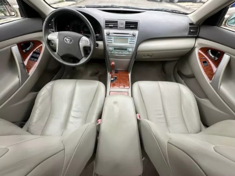 Toyota Camry   - 2008