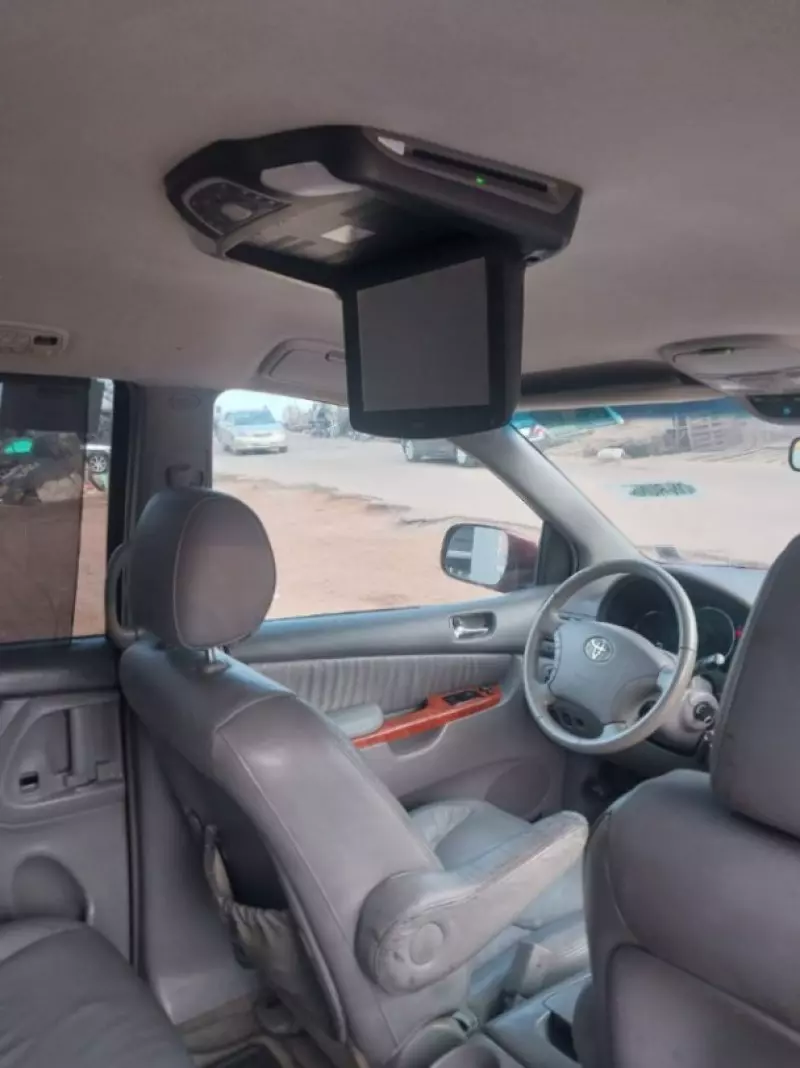 TOYOTA Sienna - 2006