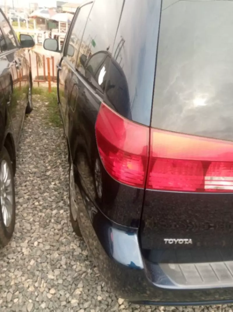 TOYOTA Sienna - 2005