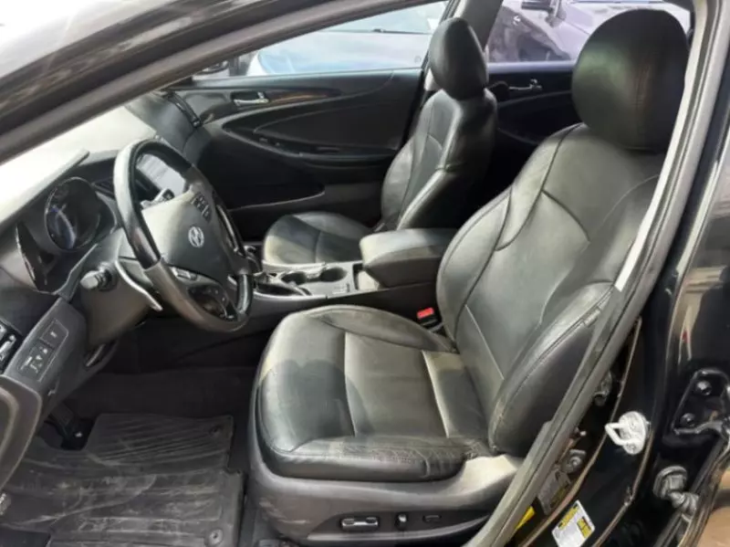 Hyundai Sonata   - 2013