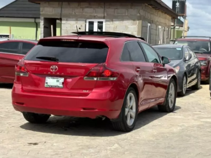 Toyota Venza   - 2013