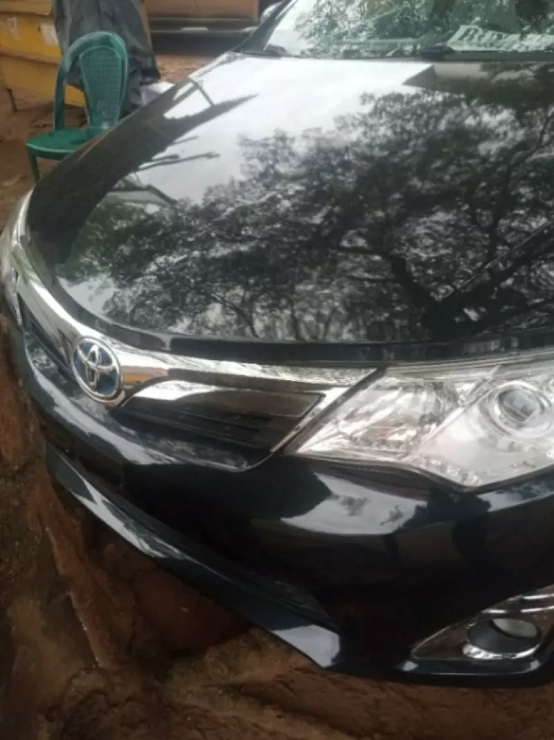 Toyota Camry   - 2013