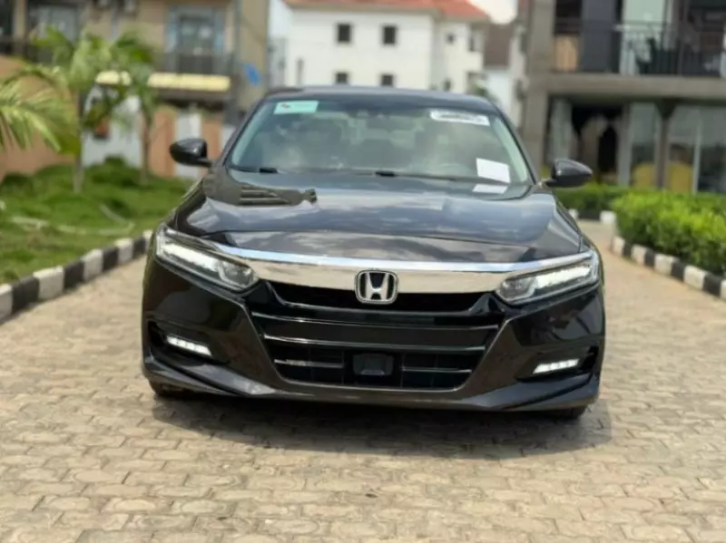 Honda Accord   - 2019
