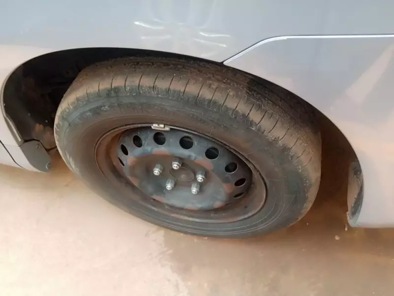 Toyota Noah   - 2012