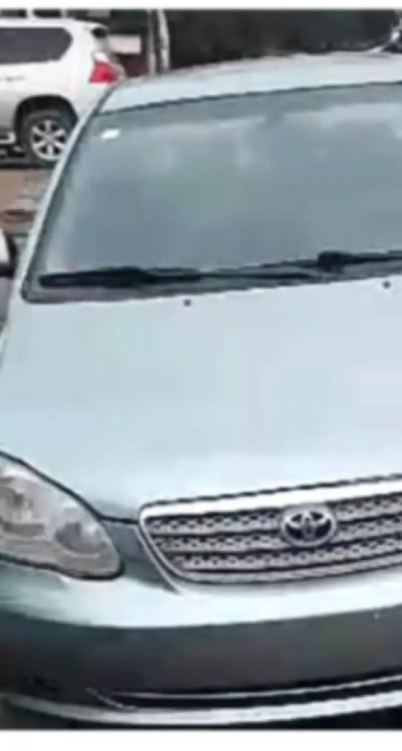 TOYOTA Corolla - 2005
