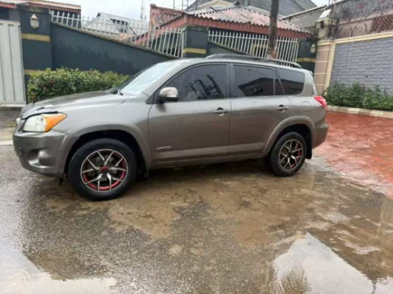 Toyota RAV 4   - 2009