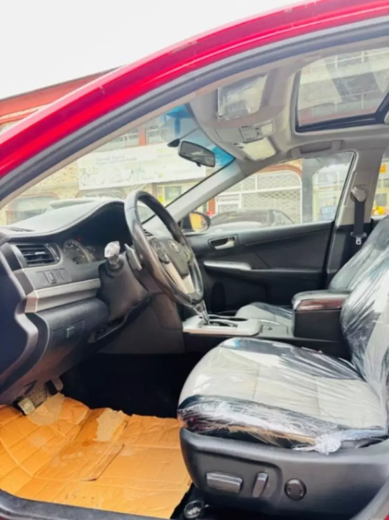 Toyota Camry   - 2012